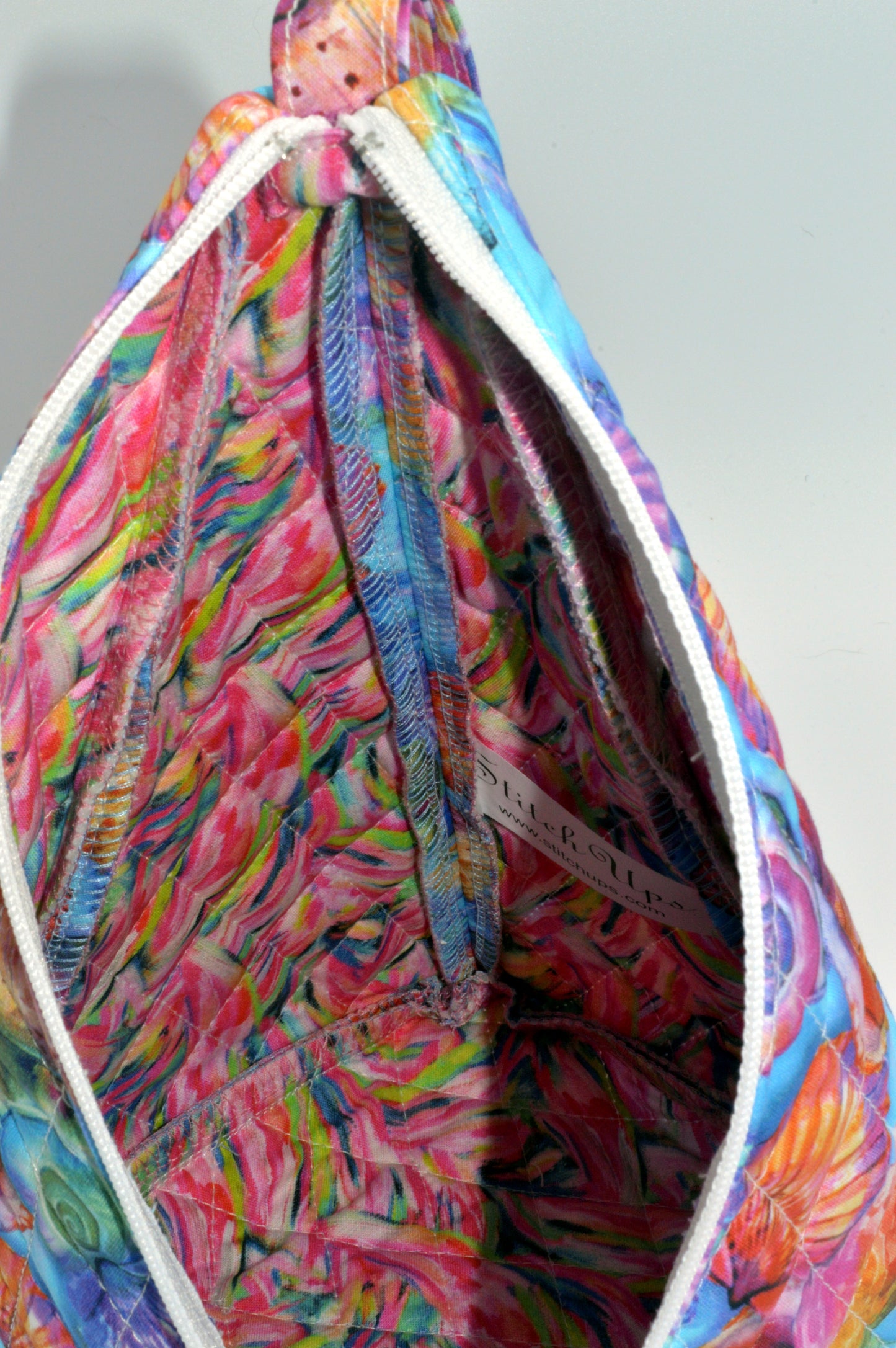 Shells Medium Pyramid Bag