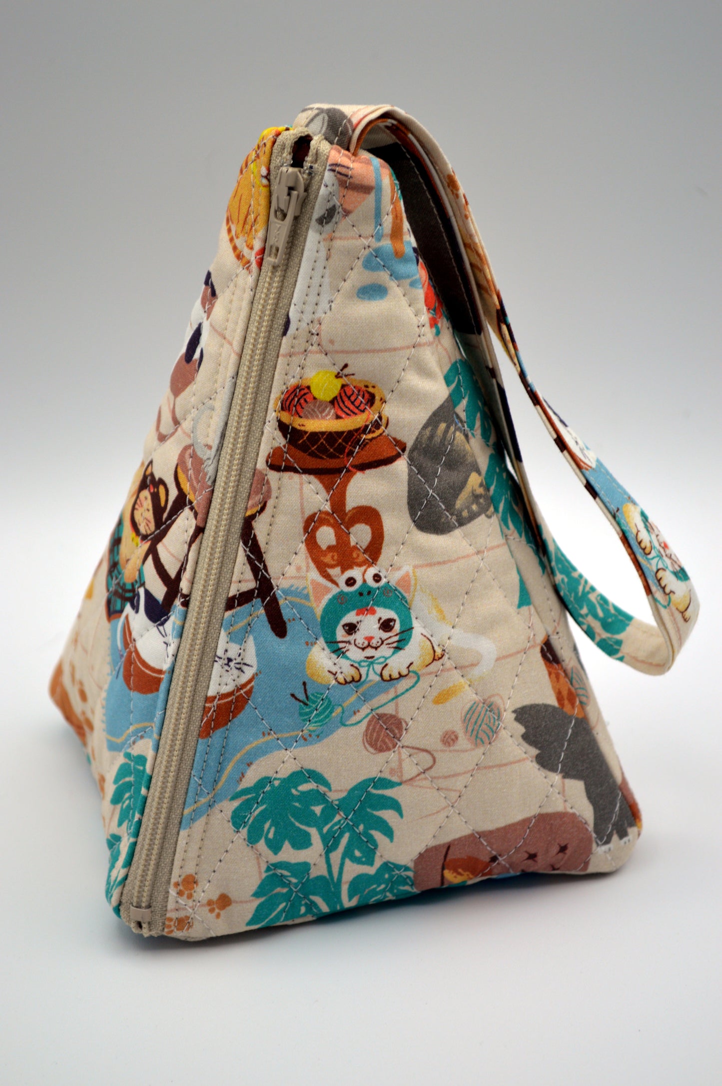 Cats Small Pyramid Knitting Bag