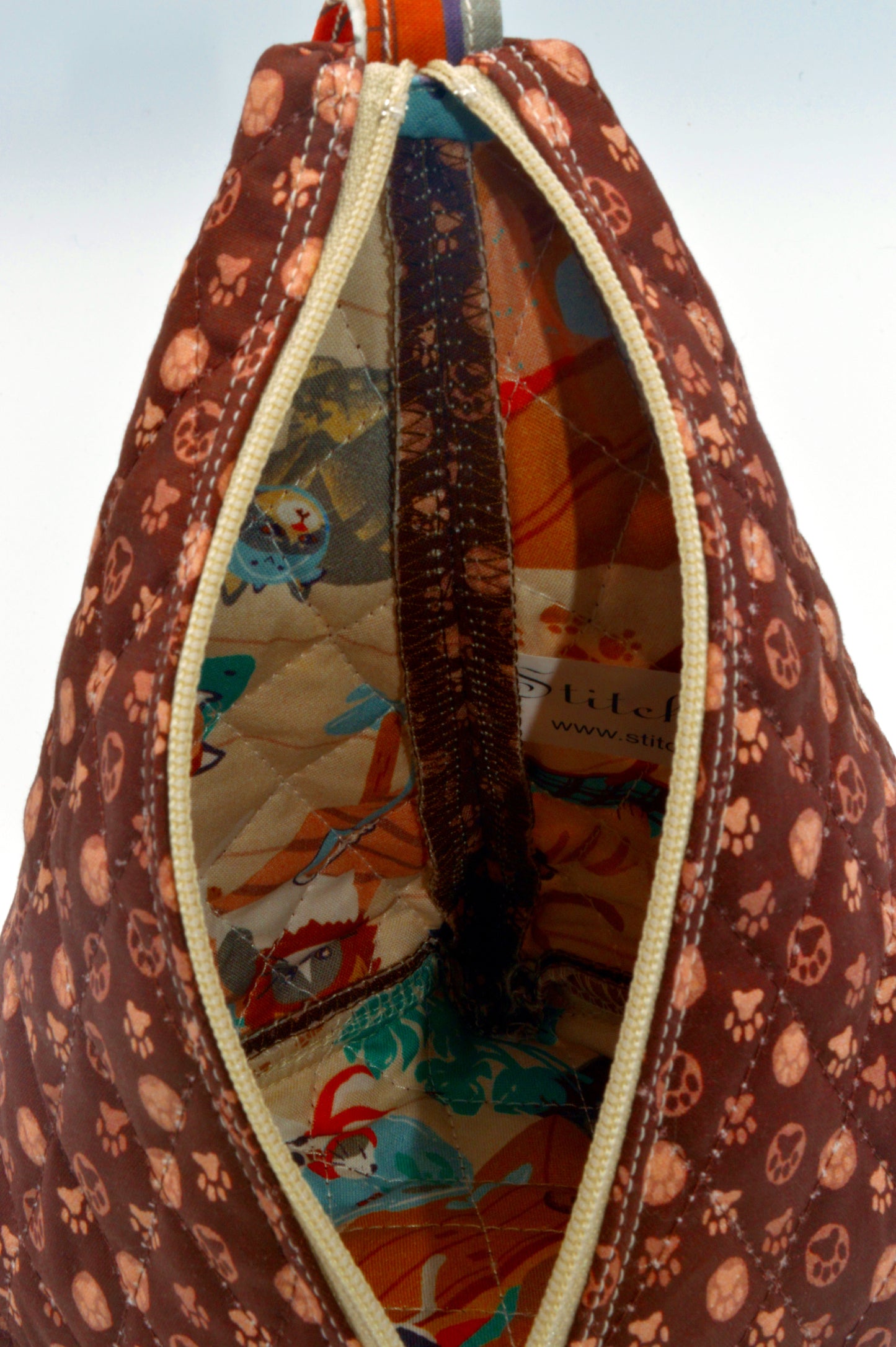 Paws Small Pyramid Knitting Bag